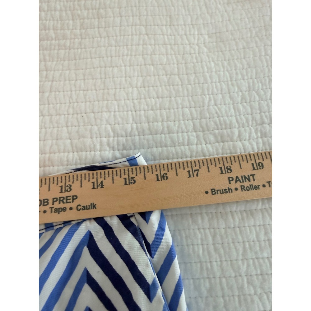 Ann Taylor LOFT Original Blue White Chevron Geometric Cotton Shorts Women Size 4 - Picture 5 of 6